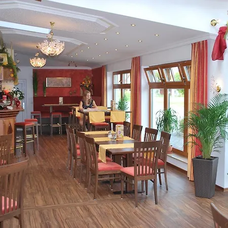 Hutzenthaler 酒店 Bruckberg