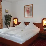 Hutzenthaler Hotel