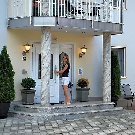 Hutzenthaler Ξενοδοχείο 3*