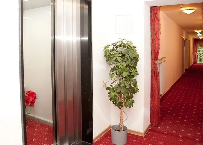 Hotel Hutzenthaler