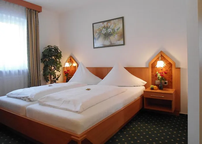 Hotel Hutzenthaler 3*